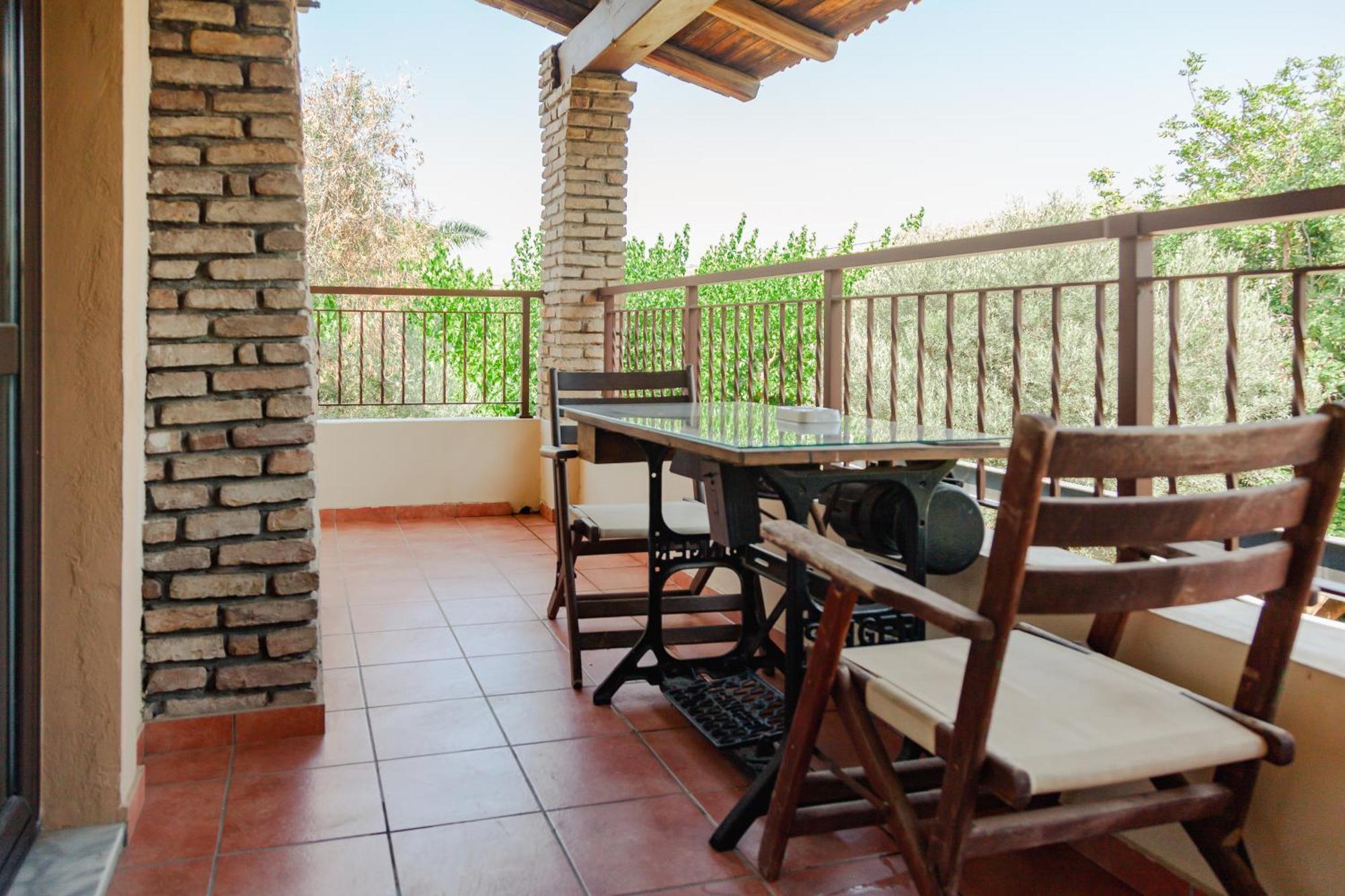 Amnisiades Apartments Karteros Exterior photo